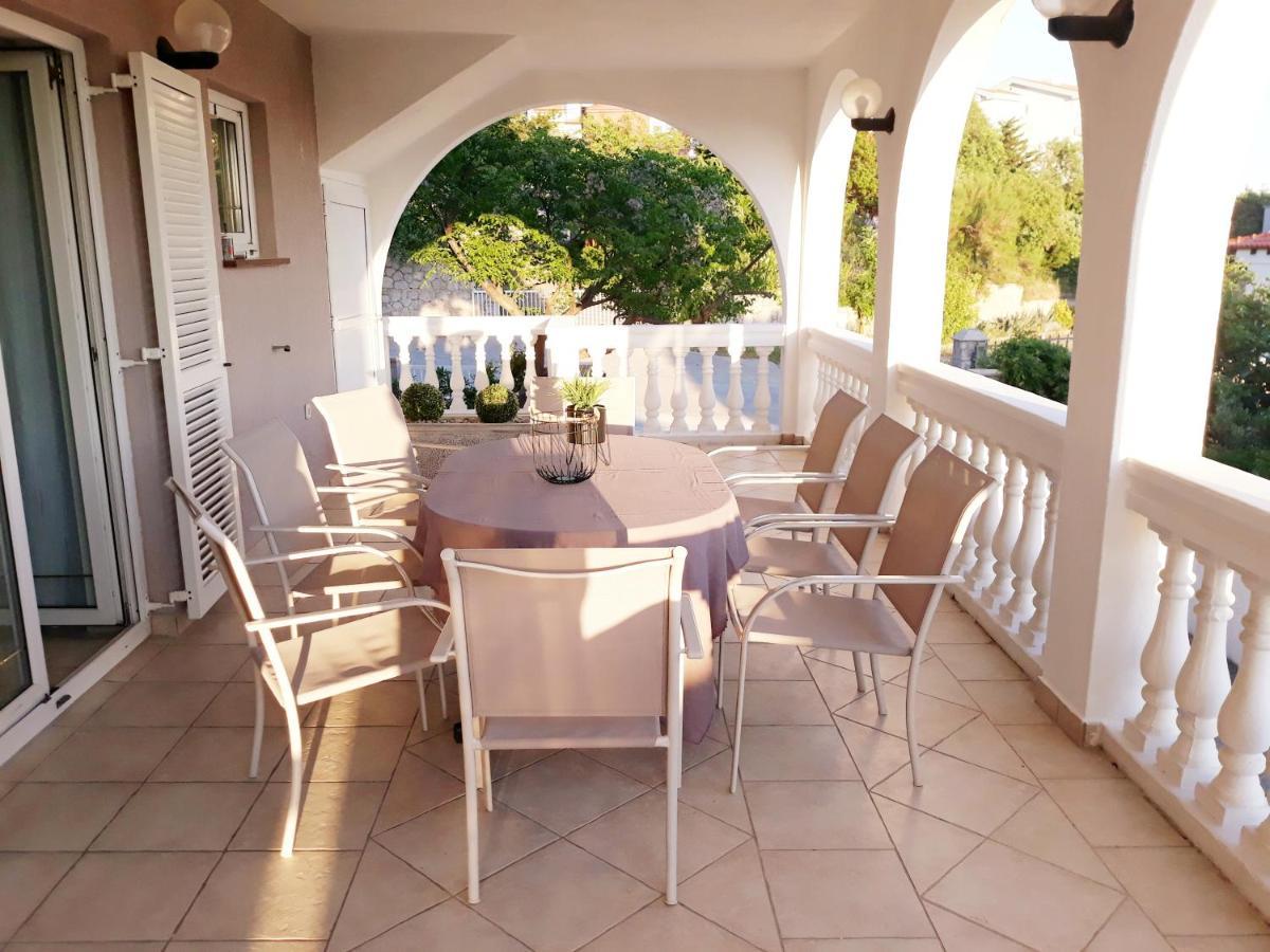 Villa Mihaela - Apartment Ika Cesarica Esterno foto